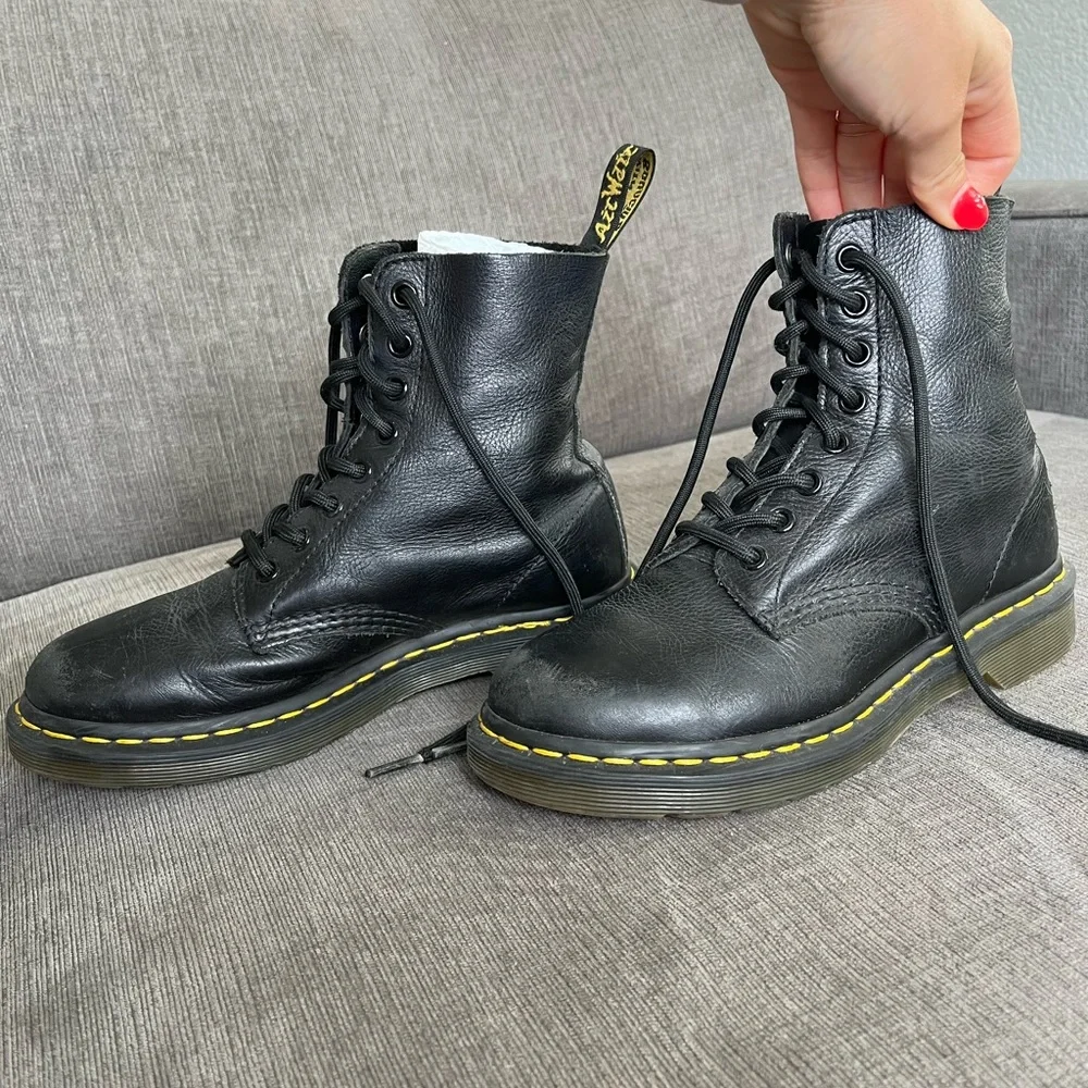 Doc Martens 1460 Women’s Pascal Virginia Leather Boots for sale!!!!! - Picture 2 of 7
